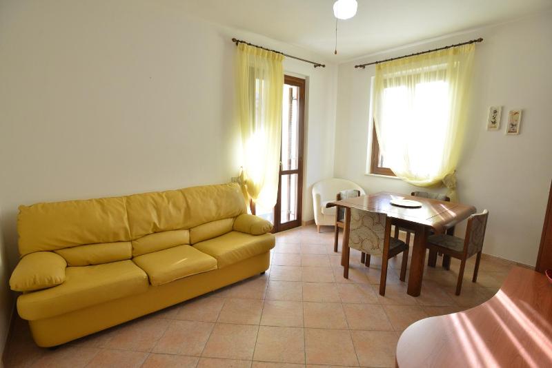 IzzHome Crispi a Pula - Elegante Appartamento nel Centro Storico
