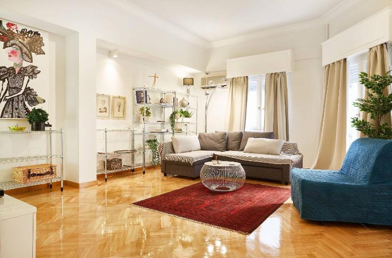 Chloe Boutique Apartments Metropolis — отель с удобствами в Афины