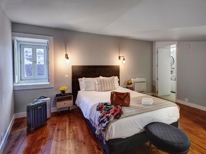 Canaan Lifestyle Apartments Lisbon Combro 77 by Get Your Stay — отель с удобным расположением в Лиссабоне