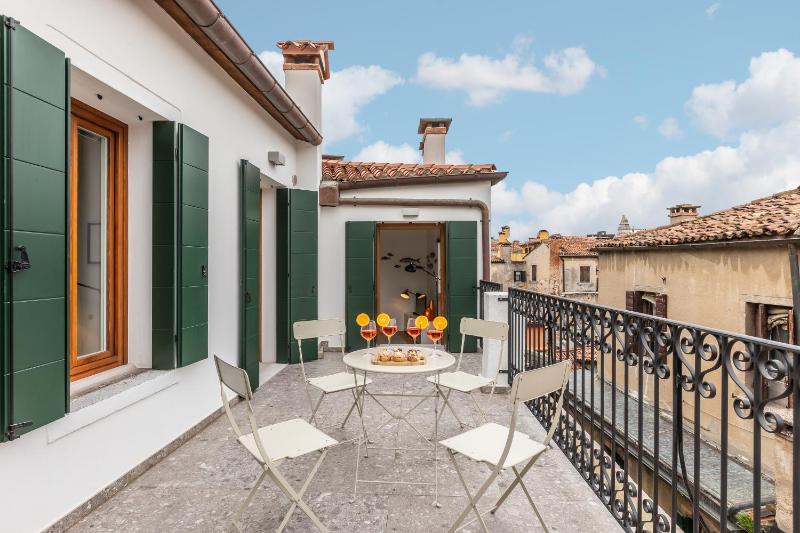 La Bricola Terrace Apartment — комфортный отель в Венеции