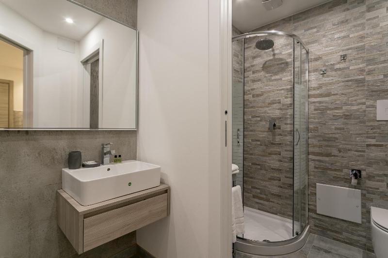 Цены на Central station elegant flat в Милане