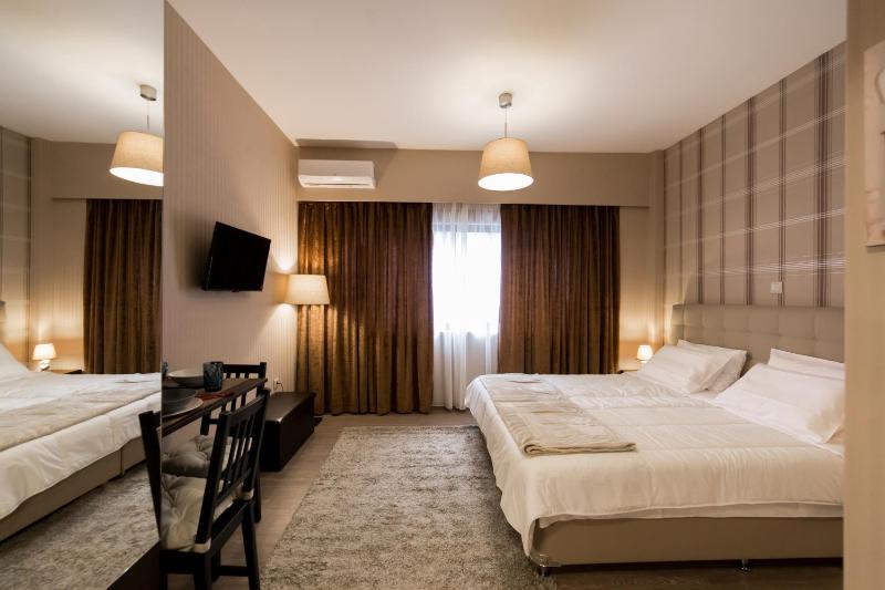 MARGARITA'S SUITES — комфортный отель в Афины