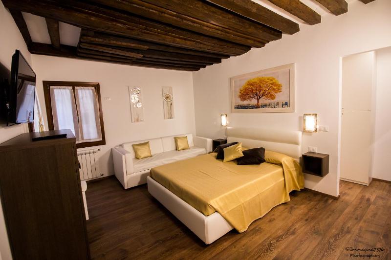 Цены на Golden Suite в Венеции