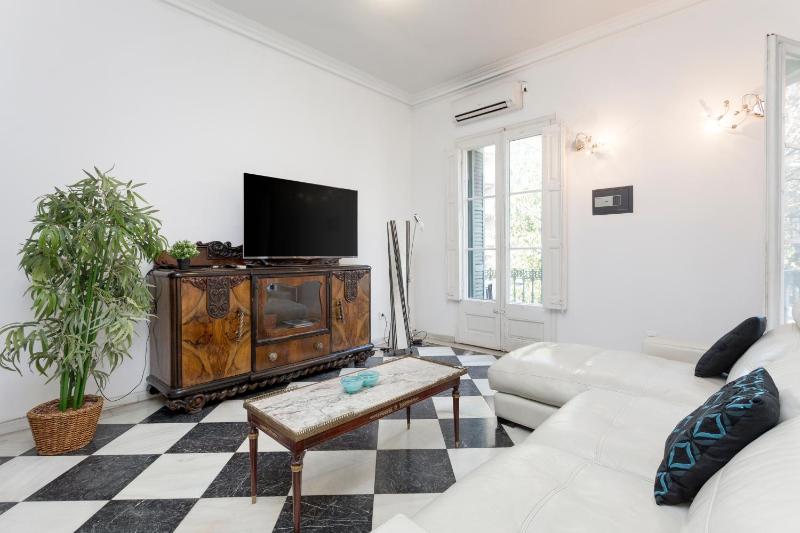 Цены на 1229 - AWESOME CITY CENTER APARTMENT WITH TERRACE в Барселоне