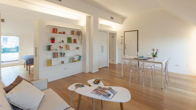 Stunning View Apartment — забронировать отель в Милане