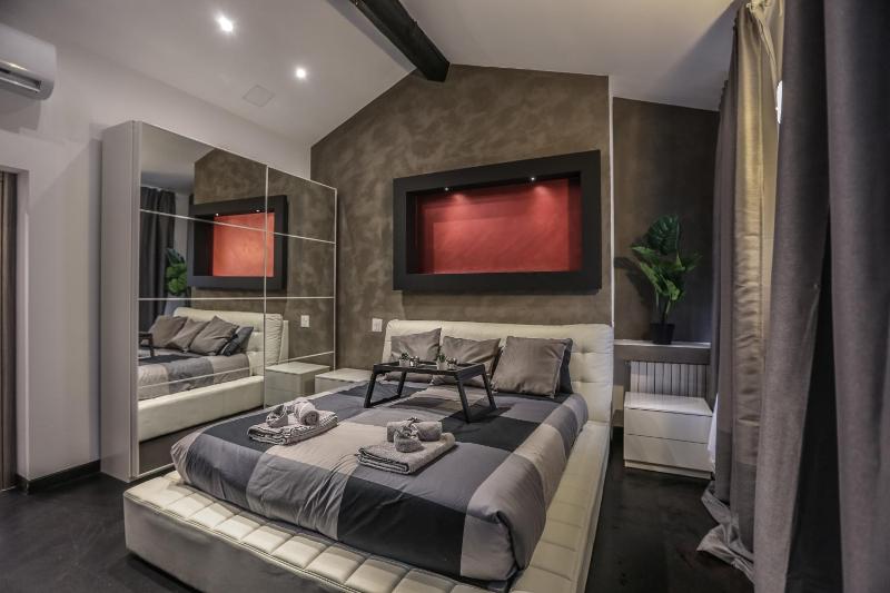 Stylish Apartment Near Duomo — комфортный отель в Милане