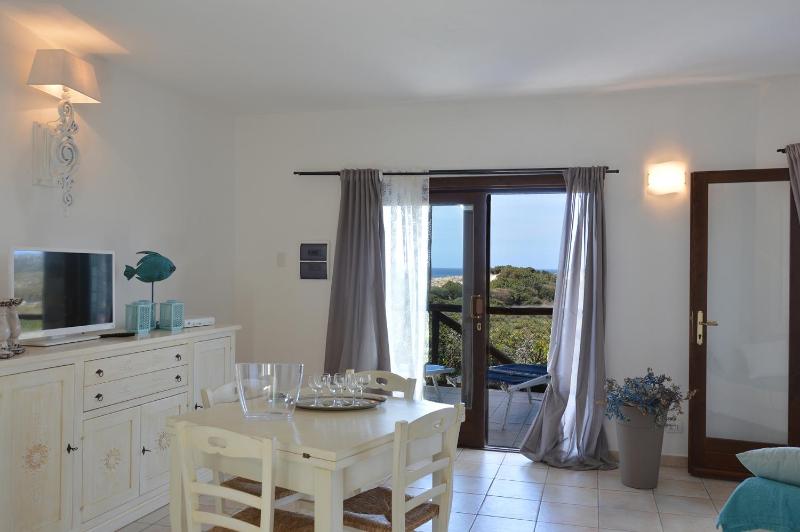 Casa Bithia a Chia - Esclusiva Villa Fronte Mare