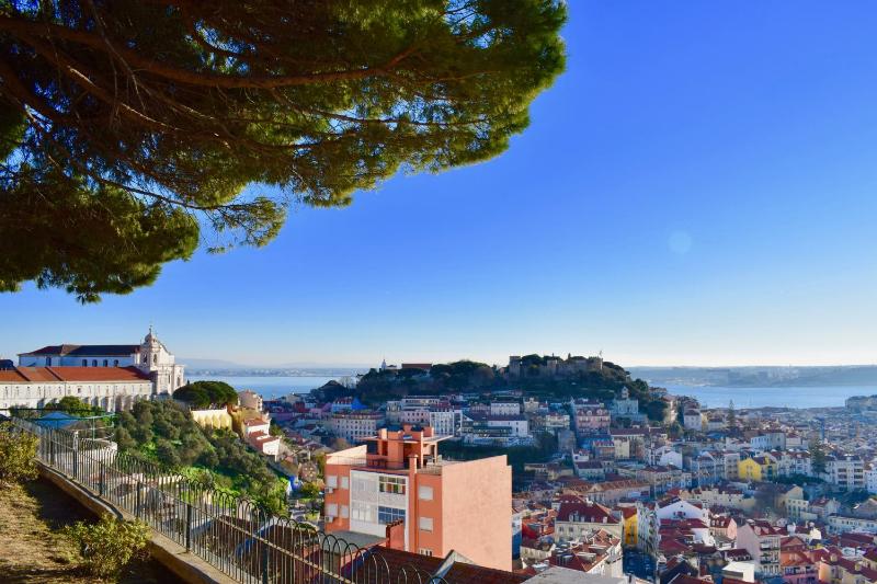 Aesthetic Riverview Apartment in Historical Lisbon — отель с удобствами в Лиссабоне