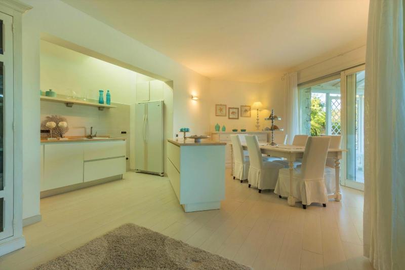 Villa Bougainvillea a Castiadas - Oasi di lusso