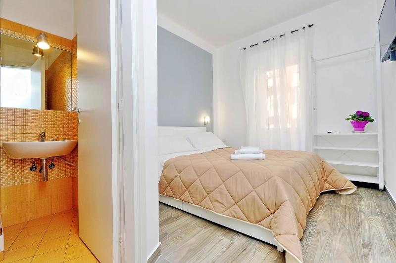 Deco's Place Roma Cloe — отзывы гостей и цены