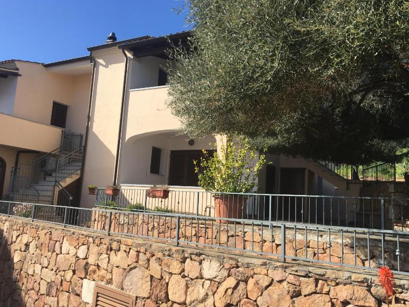 Li Puntiti 3 a Budoni - Elegante Alloggio Vista Mare