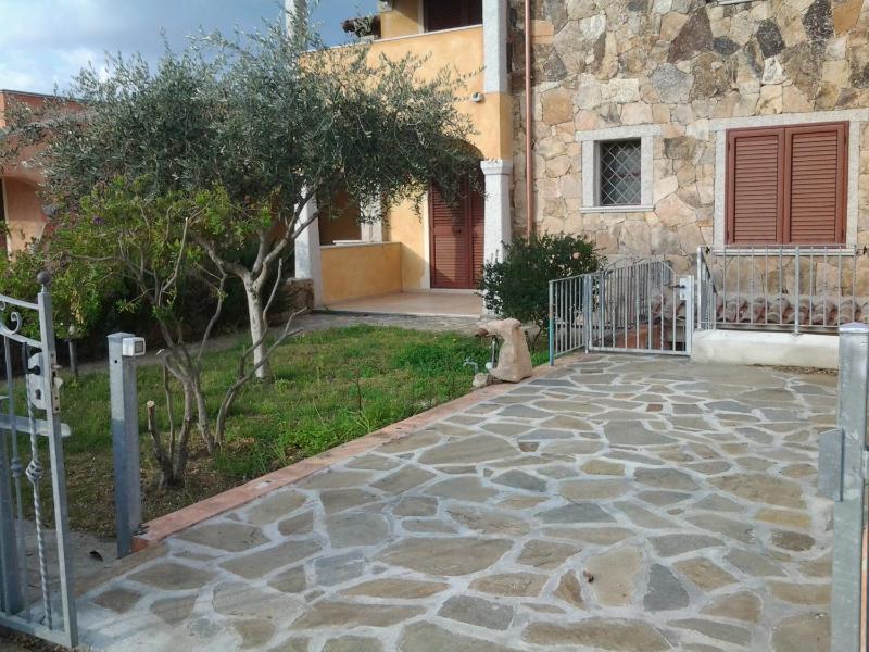 Casa Alice a Budoni - Appartamento Vicino Spiaggia