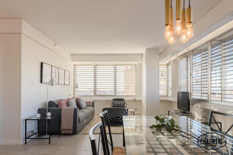 Charming Eurobuilding 2 Luxury — отель с удобным расположением в Мадриде