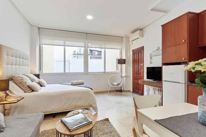 LEEWAYS LOFT XXIII in GRAN VIA — отель с удобствами в Мадриде
