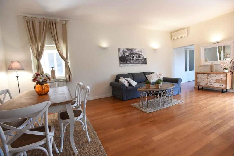 Romantic Flat near Metro Flaminio — забронировать отель в Риме