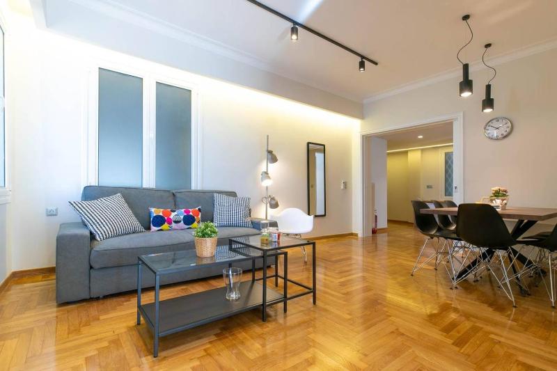TONI'S "Aquaman" 4BD Apartment in Athens! — комфортный отель в Афины