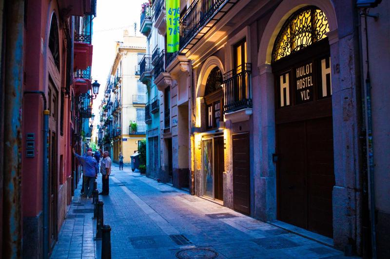 Hulot B&B Valencia — отель в Валенсии, Испания