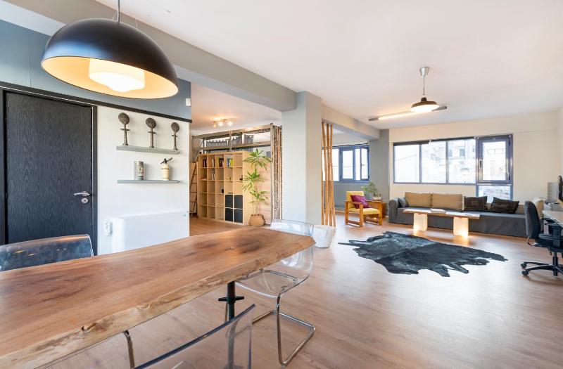 Comfort Stay Lofts — комфортный отель в Афины