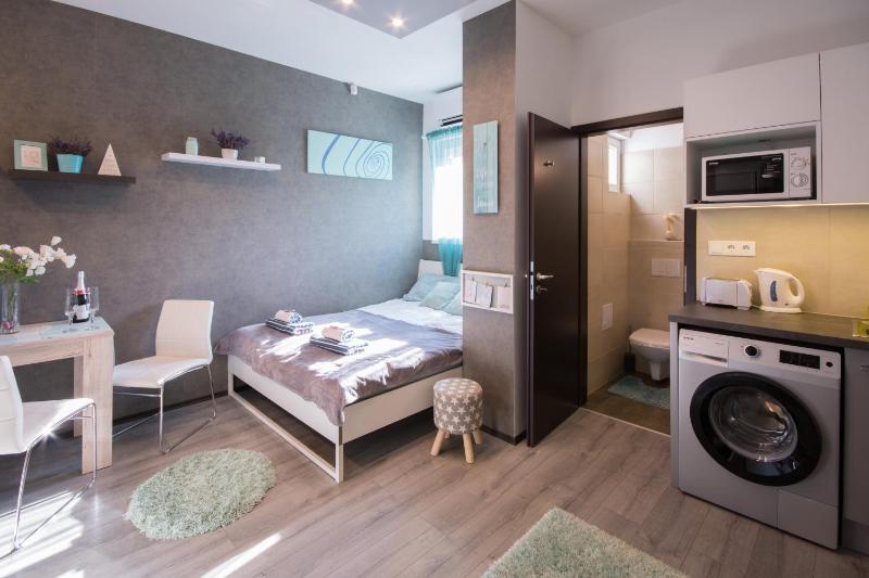 Цены на Petra's Tranquil Nest in Downtown Budapest в Будапеште