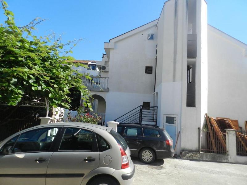 Apartment Vlado — забронировать отель в Будва