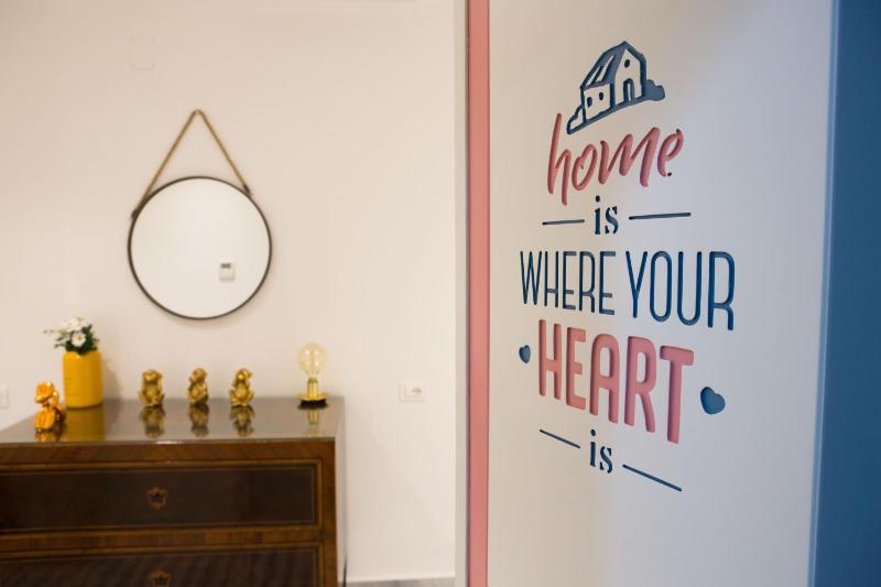 Цены на Cocor Suites & Design в Неаполе