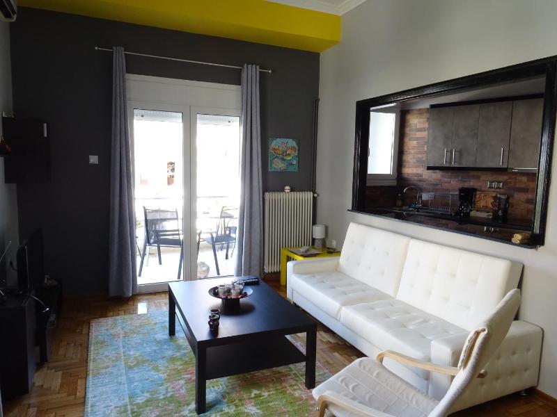 DP ZOGRAFOU APPARTMENT — отель с удобствами в Афины