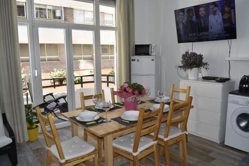 Lovely apartment near the Port of Alicante — отель в Аликанте, Испания