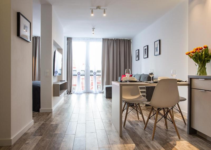Цены на WarsawSkyline Apartments - Zelazna City Center в Варшаве