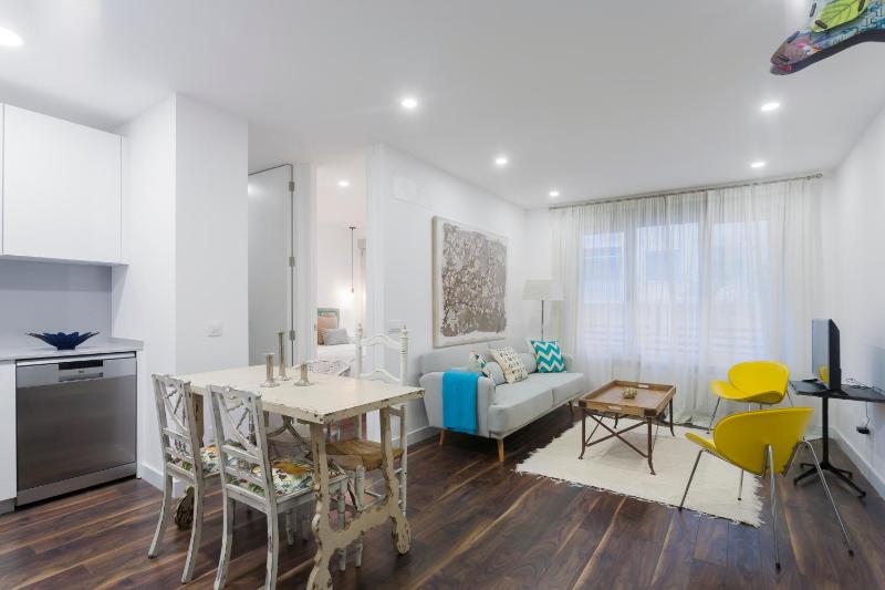 FC77 Apartment — отель с удобствами в Мадриде