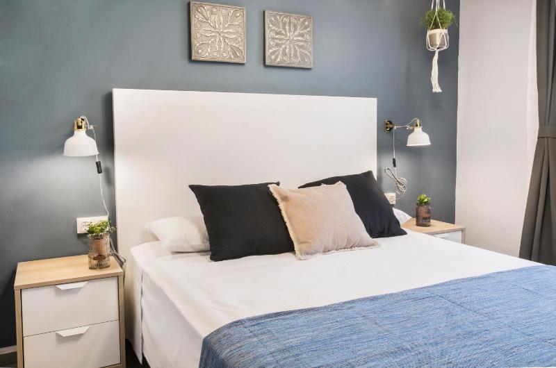 Suite Place Barcelona Diputacio — отель с удобным расположением в Барселоне