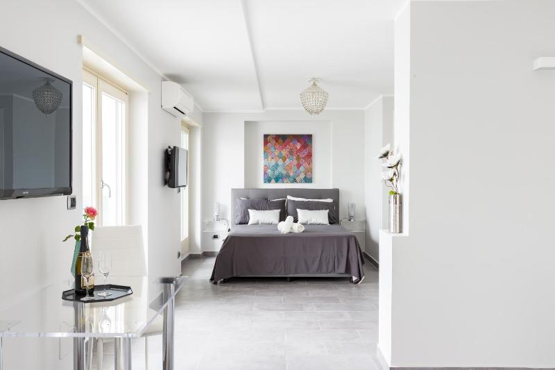 Penthouse 40 in Trastevere with seasonally Jacuzzi — отель в Риме, Италия