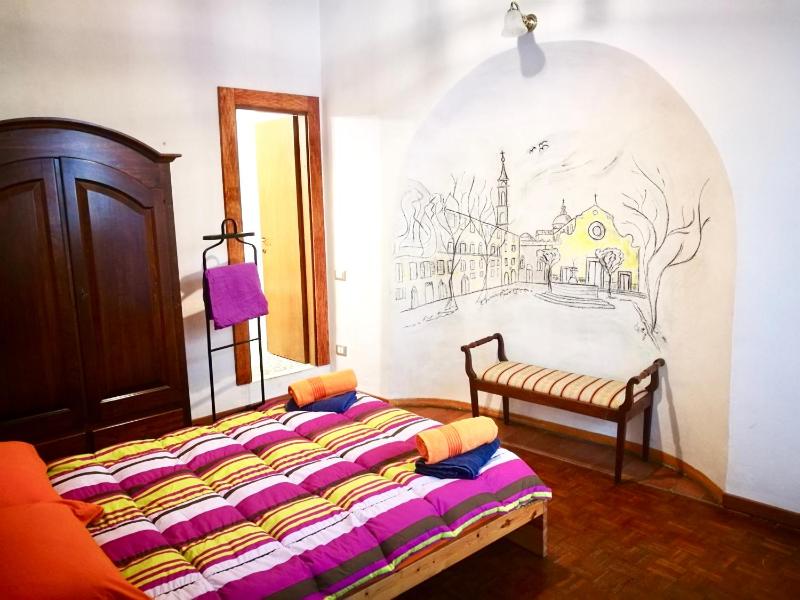 1 pitti apartment — отель с удобствами в Флоренции