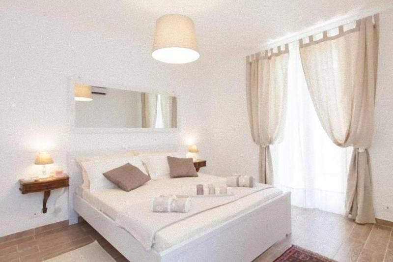 Casa Micheli in Centro ex Frattina Luxury Apartment — отель с удобствами в Риме