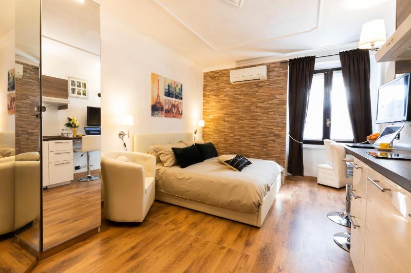 Smart Apartment - Milan Downtown — отель в Милане, Италия