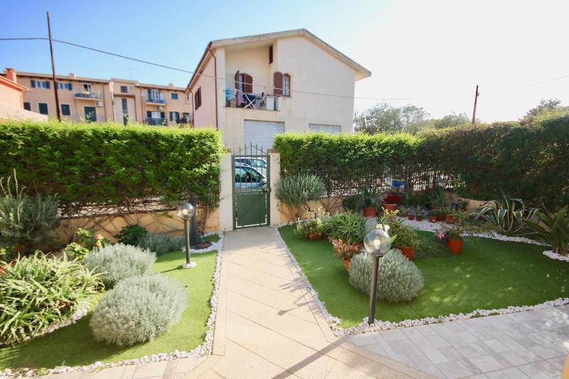 Casa Degli Ospiti a Olbia - Camere accoglienti in centro