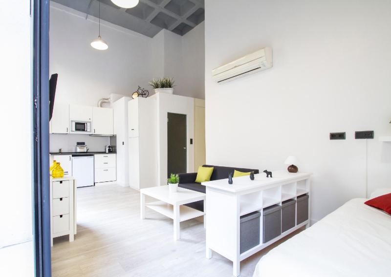 Loft luminoso con chill out a 15 min del centro — отель с удобным расположением в Мадриде
