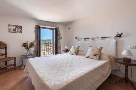 Single Tower House a Bosa - Casa Vacanze Vista Mare
