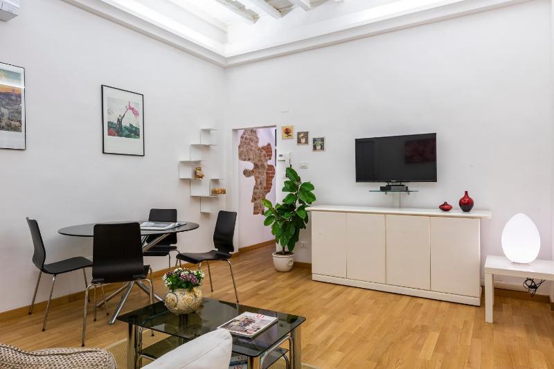 Apartments Florence Charming Santo Spirito — комфортный отель в Флоренции