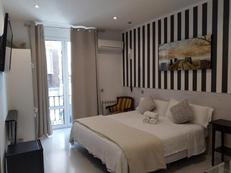 Цены на Hostal Mendoza в Мадриде