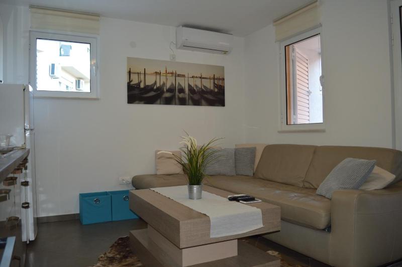 Vanessa Apartment — отель с удобствами в Будва