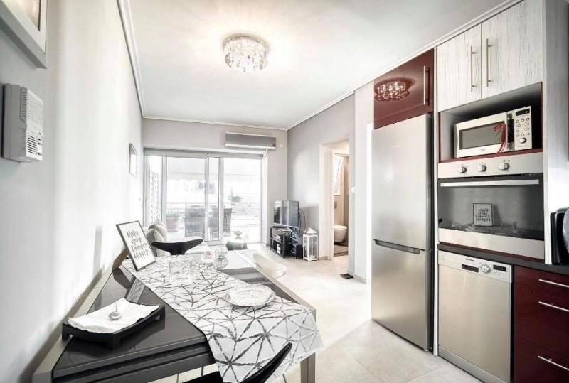 Elea Athens Apartment — отель с удобствами в Афины