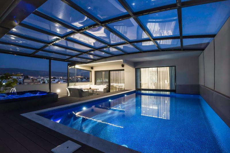 Zambelis Athens Penthouse Spa — отель с удобным расположением в Афины