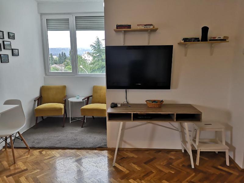 Clock Tower Apartments — отель в Подгорице, Черногория