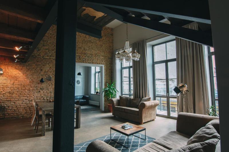 Old factory loft aprtment L39 — отель в риге, Латвия
