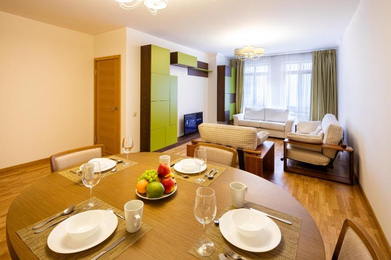 Цены на Old Riga Two Bedroom Apartment At Galleria в риге