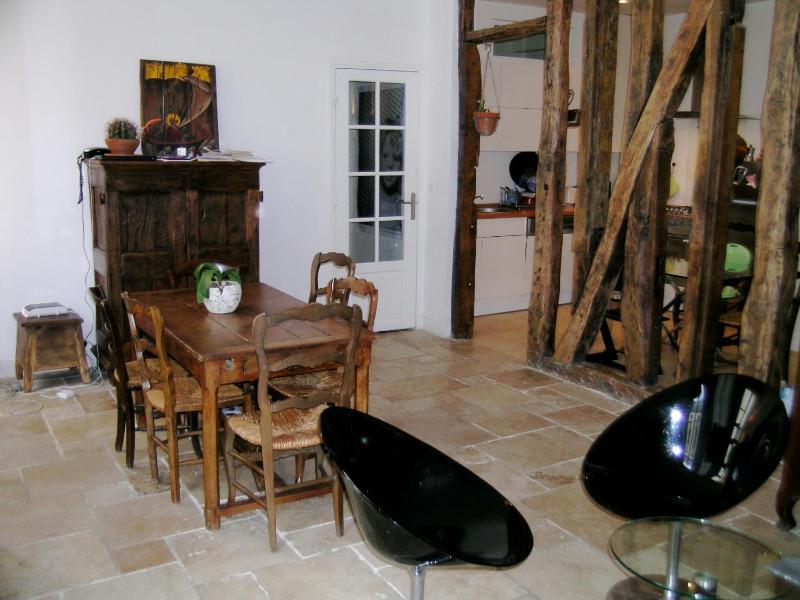 LE MARAIS 3 Bedrooms APT — забронировать отель в Париже