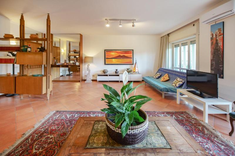 Casa Ciuciu Napoli — комфортный отель в Неаполе