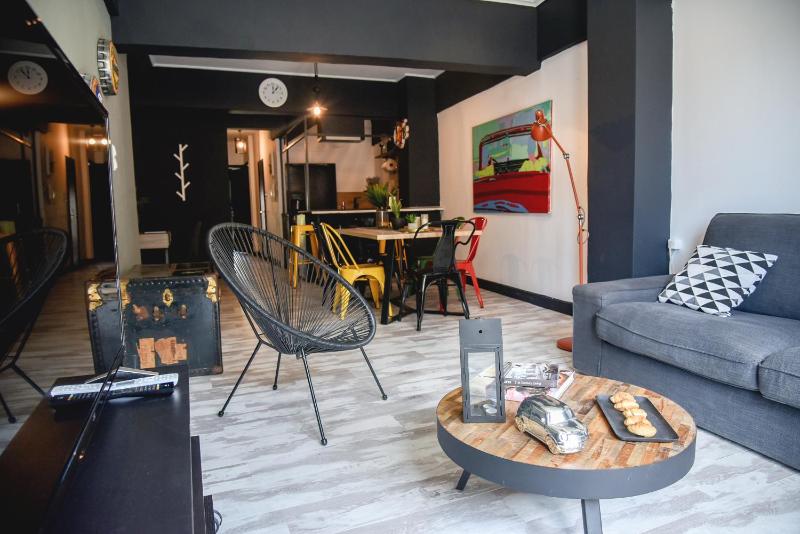 Home Plus Psirri Apartment — комфортный отель в Афины
