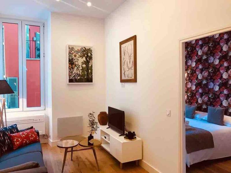 Appart Hotel Garibaldi — отель с удобным расположением в Николь