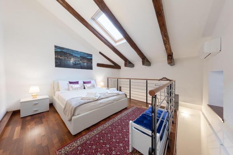 Ca' del Pozzo Loft Apartment — отель с удобствами в Венеции